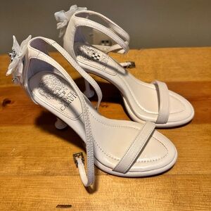 Elegant White Heeled Sandals